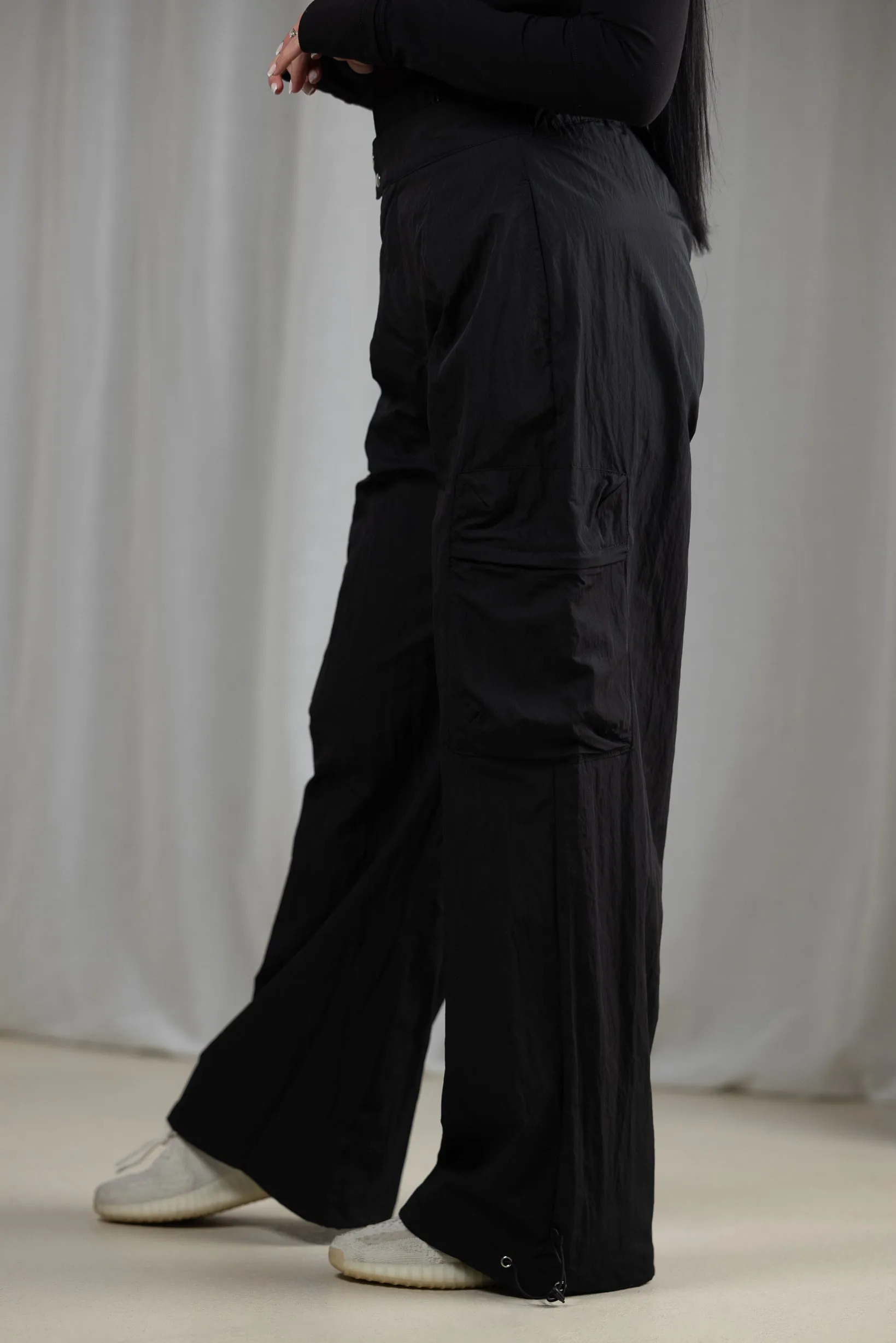 Modelle/Move Archi Parachute Pants